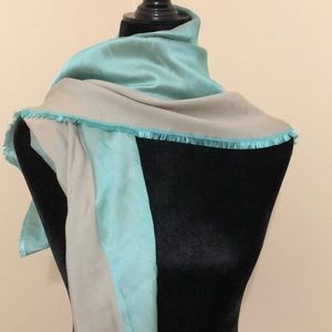 Large scarf